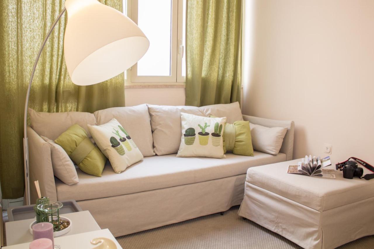 & Apartment